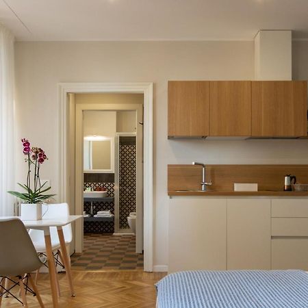 Aqualago Casa Vacanze - Apartament B แวร์บาเนีย ภายนอก รูปภาพ